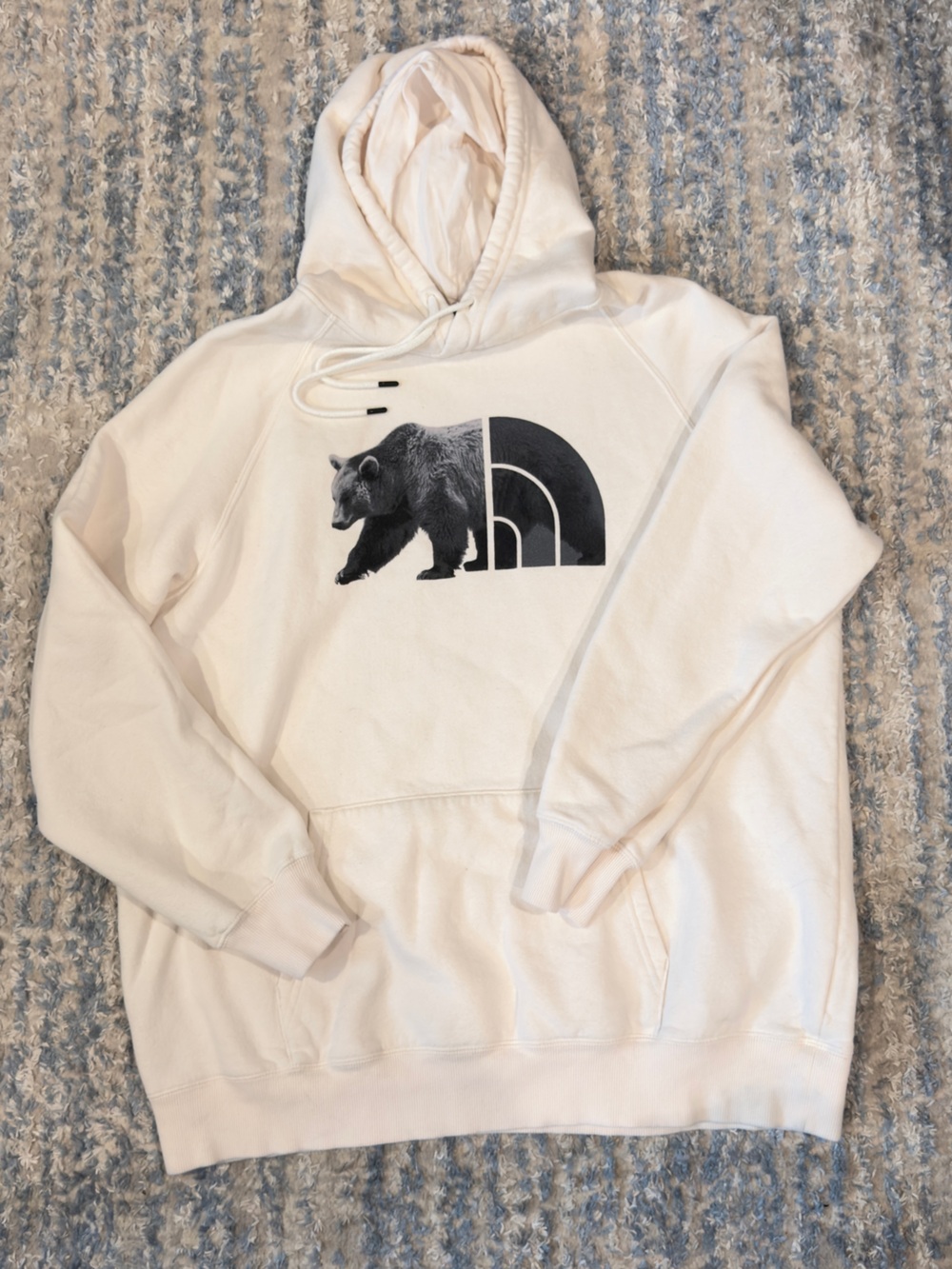 The North Face Hoodie Sweatshirt Women’s XXL White Bear Animal Nature Outdoor